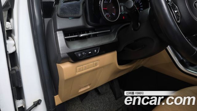 Kia Canival 2021 — photo 13