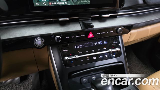 Kia Canival 2021 — photo 17
