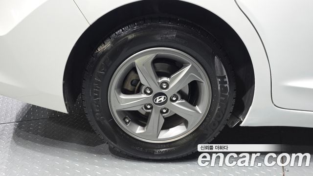 Hyundai AVANTE 2016 — photo 5