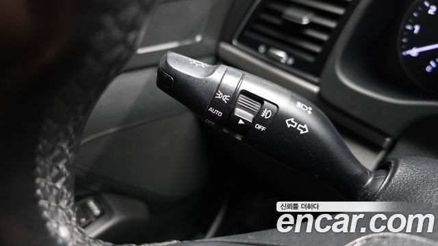 Hyundai AVANTE 2016 — photo 19