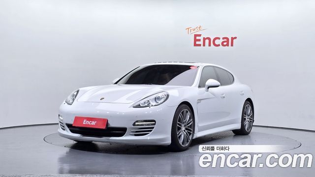 Porsche Panamera 2013 — photo 1