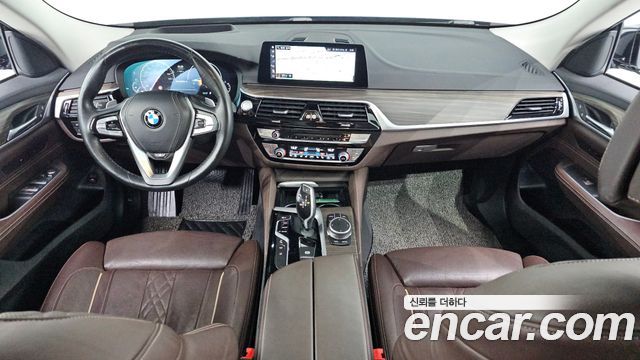 BMW Gran Turismo 2019 — photo 7