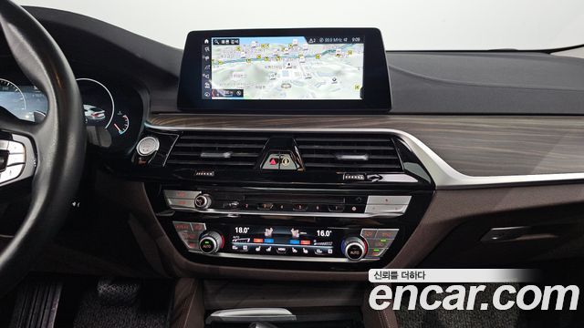 BMW Gran Turismo 2019 — photo 13