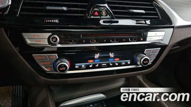 BMW Gran Turismo 2019 — photo 17