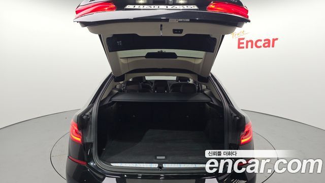 BMW Gran Turismo 2019 — photo 20