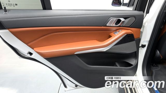 BMW X7 2022 — photo 15