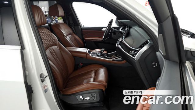 BMW X7 2022 — photo 16
