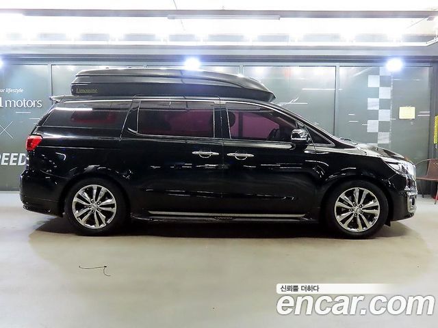 Kia Canival 2018 — photo 3