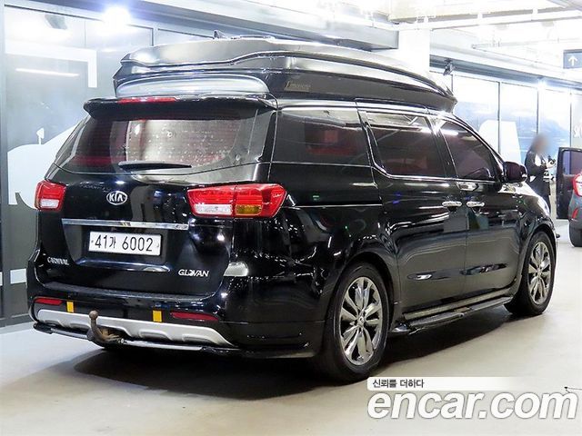 Kia Canival 2018 — photo 4