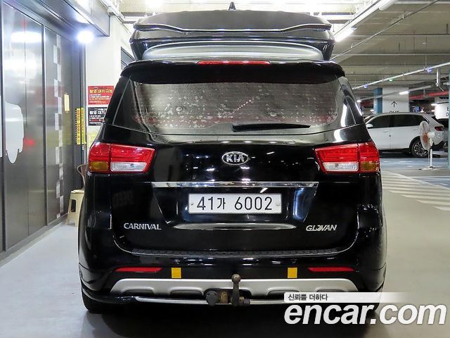 Kia Canival 2018 — photo 5