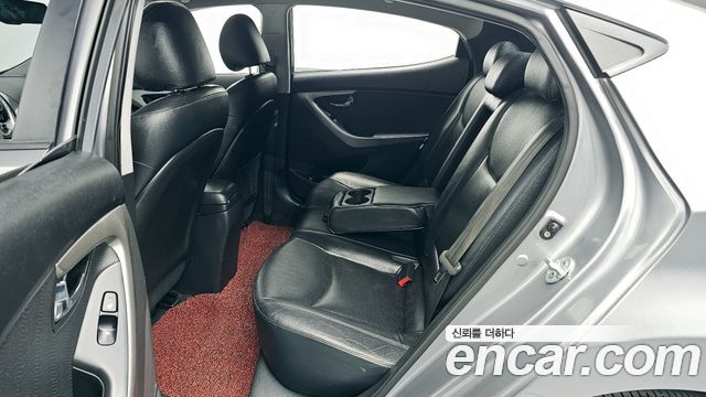 Hyundai AVANTE 2012 — photo 12