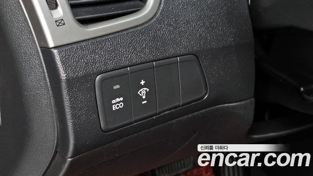 Hyundai AVANTE 2012 — photo 16