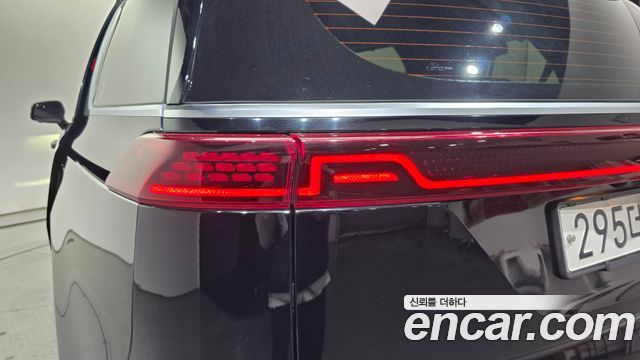 Kia Canival 2021 — photo 9