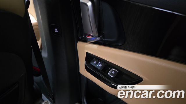 Kia Canival 2021 — photo 28