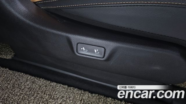 Kia Canival 2021 — photo 29