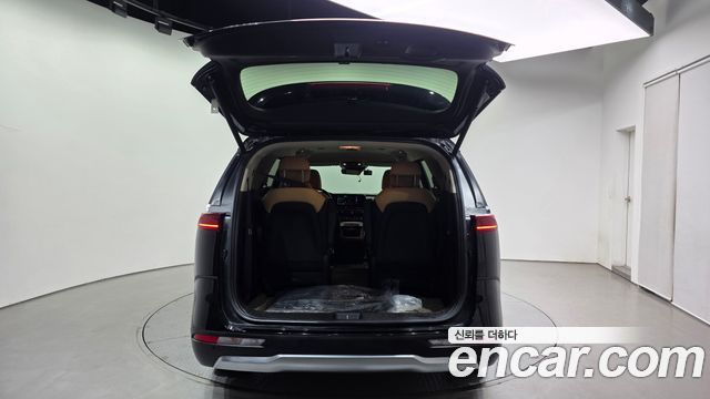 Kia Canival 2021 — photo 33
