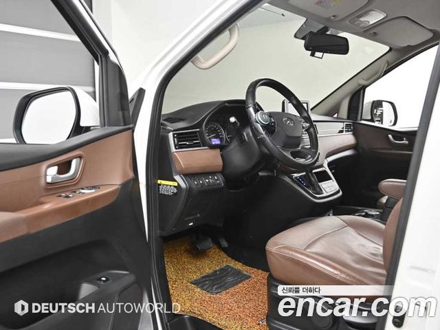 Hyundai Starex 2018 — photo 11