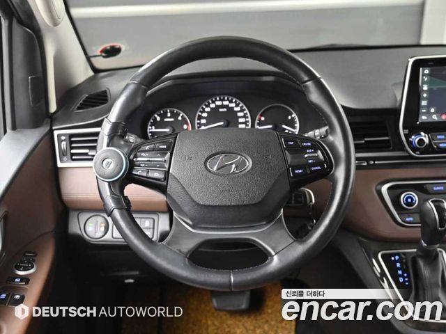 Hyundai Starex 2018 — photo 13