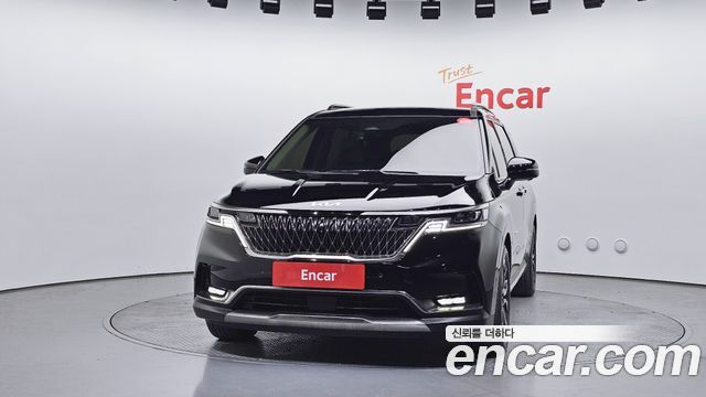 Kia Canival 2023 — photo 3