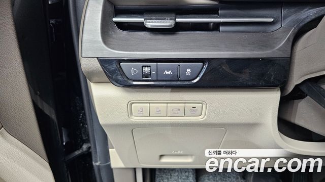 Kia Canival 2023 — photo 25