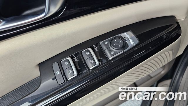 Kia Canival 2023 — photo 30