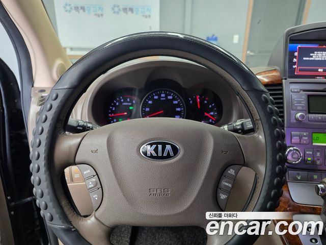 Kia Canival 2014 — photo 13