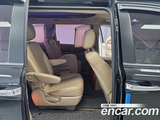 Kia Canival 2014 — photo 16