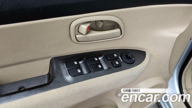 Kia Carens 2007 — photo 18