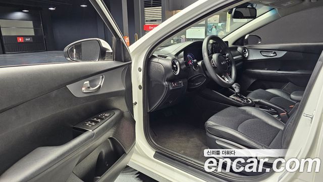 Kia K3 2022 — photo 13