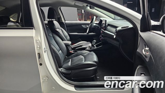 Kia K3 2022 — photo 17