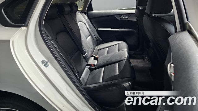 Kia K3 2022 — photo 18