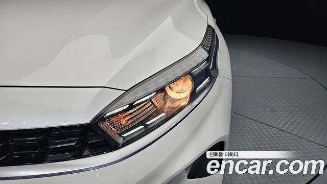 Kia K3 2022 — photo 8