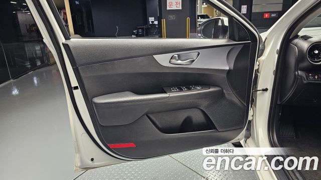 Kia K3 2022 — photo 14