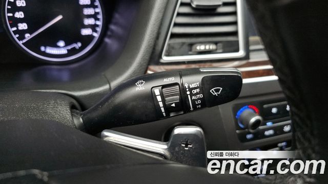 Hyundai Genesis 2016 — photo 18