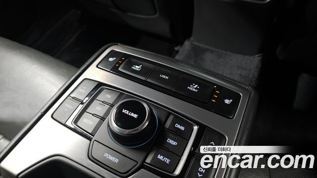 Hyundai Genesis 2016 — photo 19
