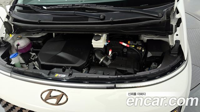 Hyundai Staria 2024 — photo 6