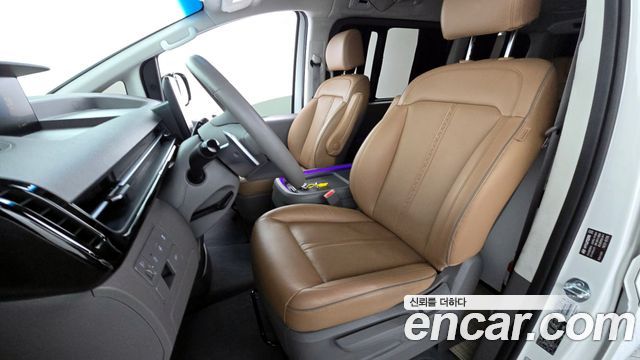 Hyundai Staria 2024 — photo 18