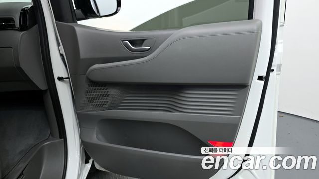 Hyundai Staria 2024 — photo 14