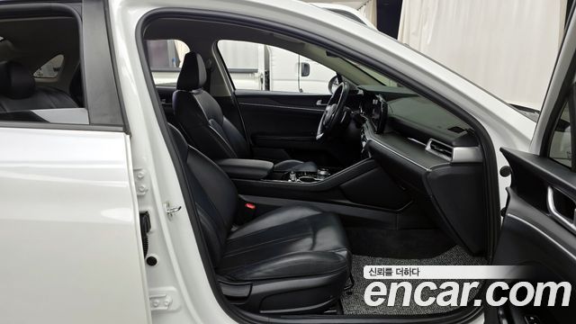 Kia K5 2022 — photo 11