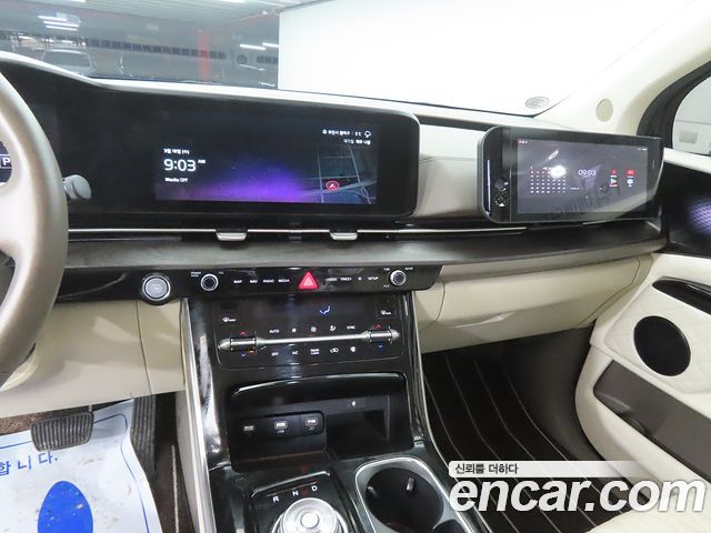 Kia Canival 2023 — photo 19
