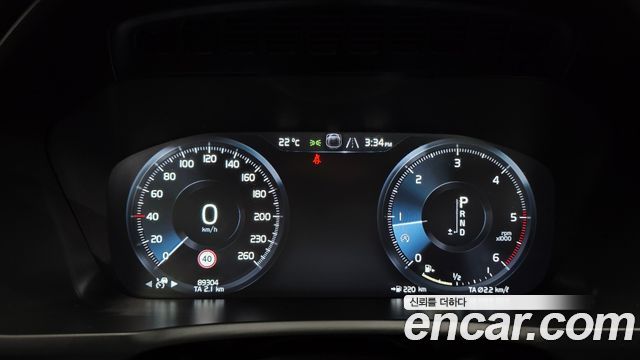 Volvo XC90 2017 — photo 8