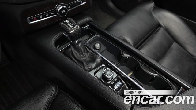 Volvo XC90 2017 — photo 9