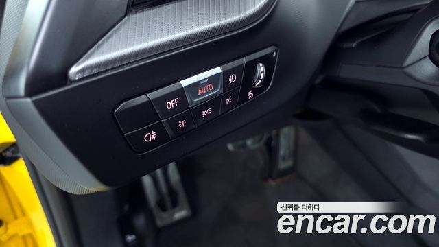 BMW 1-Series 2022 — photo 28