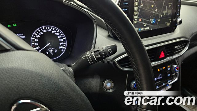 Hyundai Santafe 2019 — photo 18