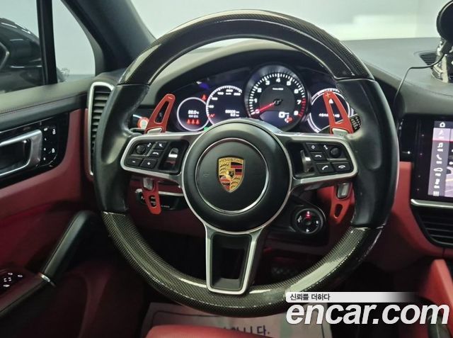 Porsche Cayenne 2021 — photo 9