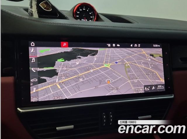 Porsche Cayenne 2021 — photo 13