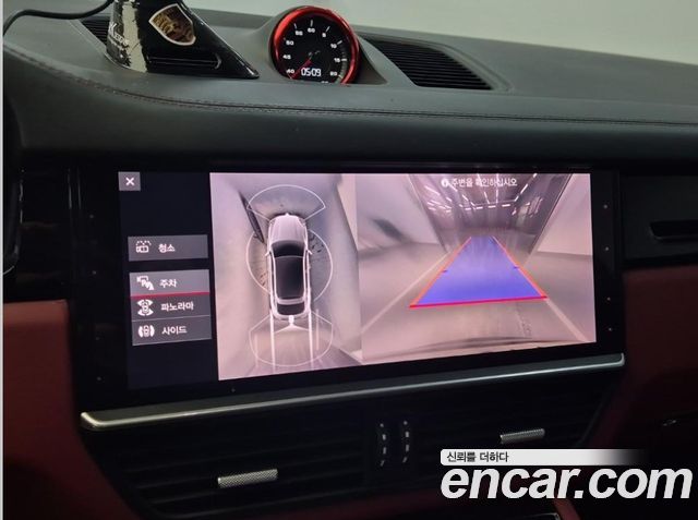 Porsche Cayenne 2021 — photo 14