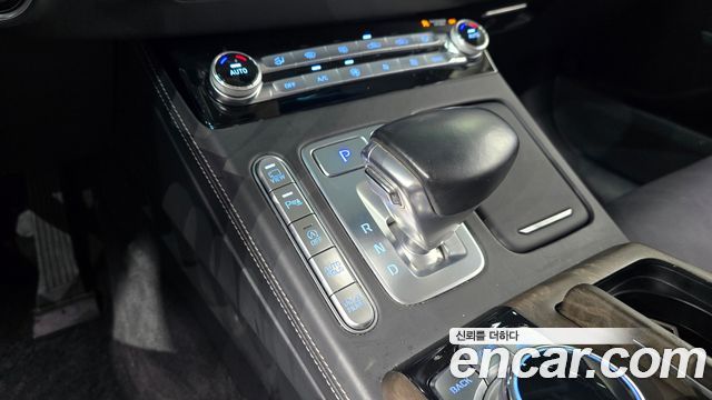 Genesis G90 2019 — photo 9
