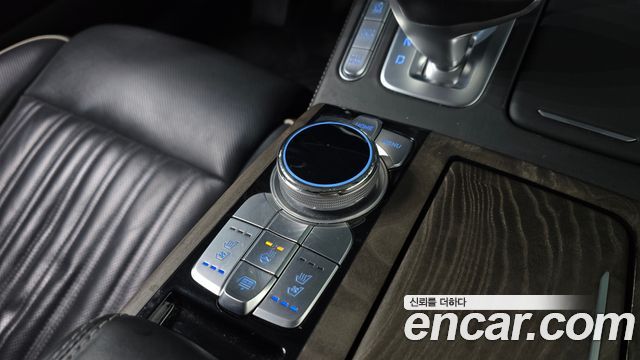 Genesis G90 2019 — photo 18