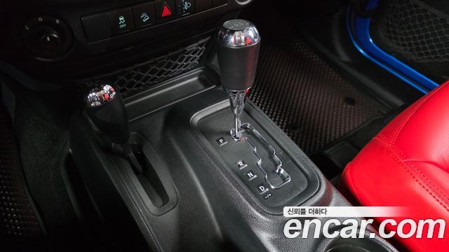 Jeep Wrangler 2016 — photo 9